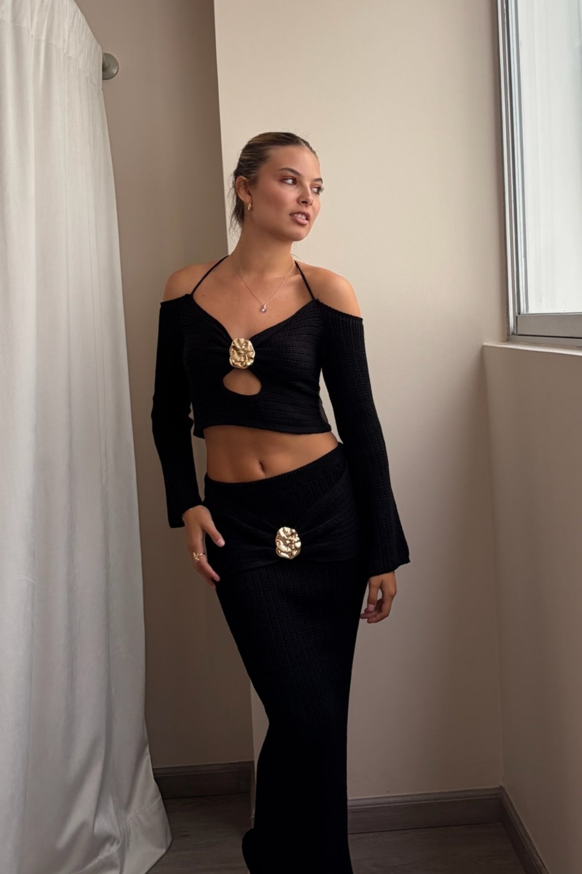 Amarea in Black